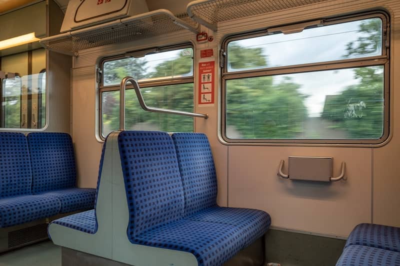 Legislative committee wants to extend commuter rail to Salem at a cost of $118 per ride